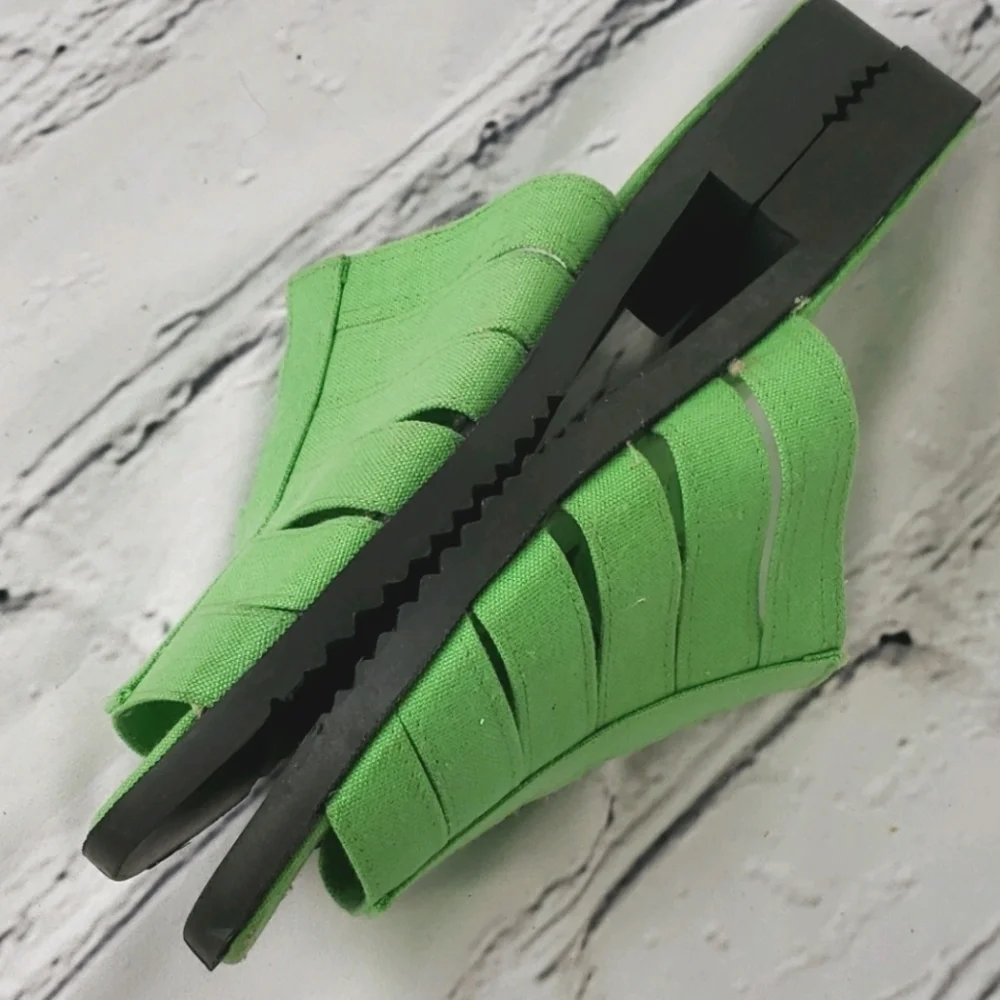 CLUB Marina Green Canvas Slip On Sandals 7.5 VGUC